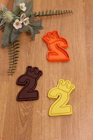 Taçlı 2 Iki Rakam Kurabiye Kalıbı Ve Hamur Şekillendirici