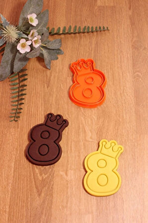 Taçlı 8 Sekiz Rakam Kurabiye Kalıbı Ve Hamur Şekillendirici