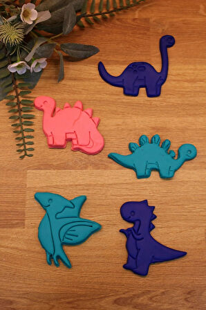 Sevimli Dinazorlar 5'li Set Kurabiye Kalıbı ve Hamur Şekillendirici