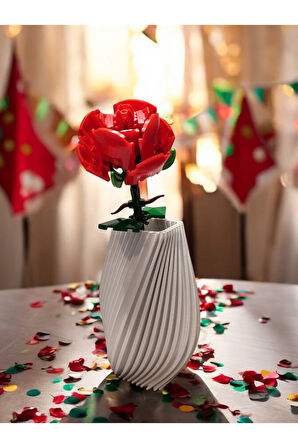 Burgulu Çizgili İskandinav Tarz Özel Tasarım Dekoratif Vazo Biyoplastik Beyaz