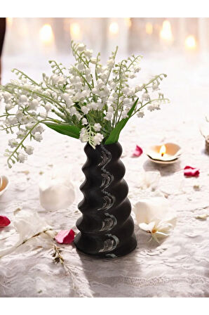 Wobbly Dalgalı İskandinav Tarz Vazo Özel Tasarım Dekoratif Vazo Biyoplastik Siyah