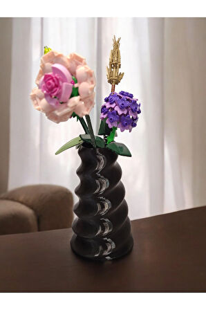 Wobbly Dalgalı İskandinav Tarz Vazo Özel Tasarım Dekoratif Vazo Biyoplastik Siyah