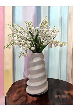 Wobbly Dalgalı İskandinav Tarz Vazo Özel Tasarım Dekoratif Vazo Biyoplastik Beyaz