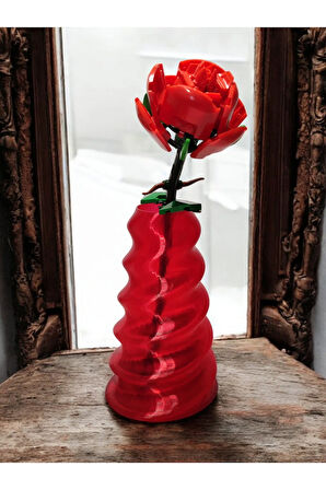 Wobbly Dalgalı İskandinav Tarz Vazo Özel Tasarım Dekoratif Vazo Biyoplastik Transparan Kırmızı