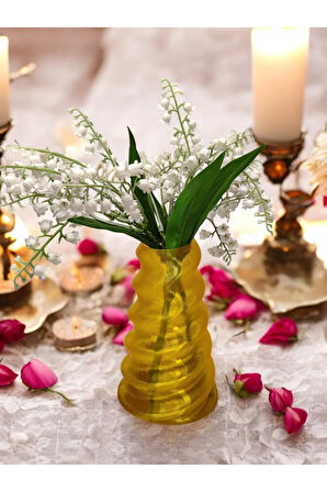 Wobbly Dalgalı İskandinav Tarz Vazo Özel Tasarım Dekoratif Vazo Biyoplastik Transparan Sarı