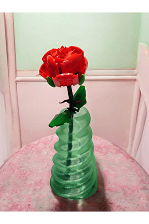 Wobbly Dalgalı İskandinav Tarz Vazo Özel Tasarım Dekoratif Vazo Biyoplastik Transparan Yeşil