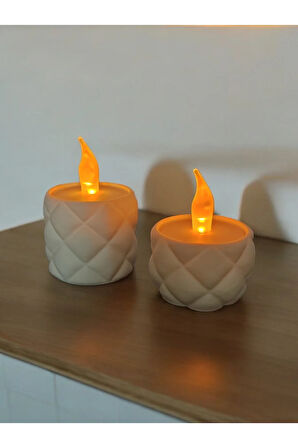 Kapitone Kumaş Desenli Alev Efektli Titreyen Led Mumlu Ve Mumluk Beyaz 2'li Set