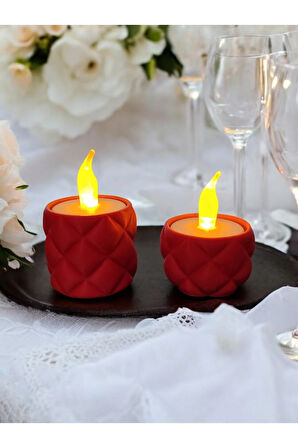 Kapitone Kumaş Desenli Alev Efektli Titreyen Led Mumlu Ve Mumluk Kırmızı 2'li Set