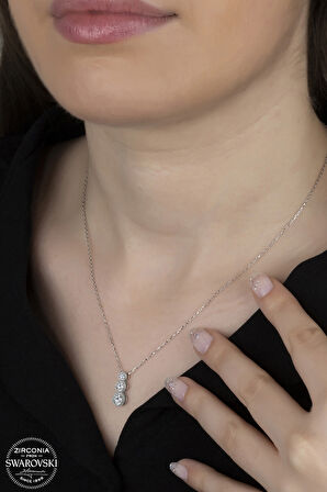 SWAROVSKİ CRYSTAL ÜÇ TAŞ SIRALI  925 AYAR GÜMÜŞ KOLYE