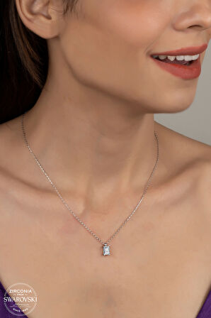 SWAROVSKİ CRYSTAL BAGET  925 AYAR GÜMÜŞ KOLYE