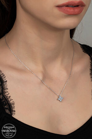SWAROVSKİ CRYSTAL ÇİÇEK 925 AYAR GÜMÜŞ KOLYE