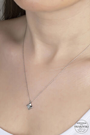 SWAROVSKİ CRYSTALT ÖZEL ASARIM  925 AYAR GÜMÜŞ KOLYE