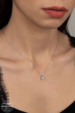 SWAROVSKİ CRYSTAL BAGET  925 AYAR GÜMÜŞ KOLYE