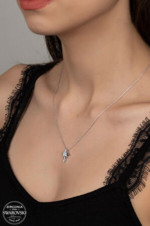 SWAROVSKİ CRYSTAL KUTUP YILDIZI 925 AYAR GÜMÜŞ KOLYE
