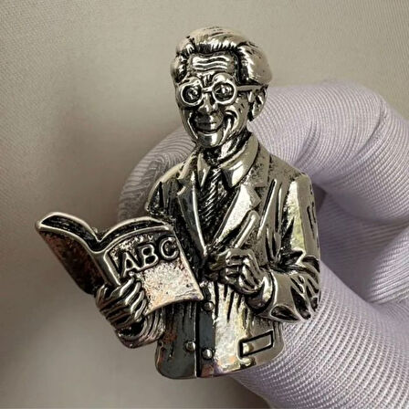 Uretti - Melik 9215 7971 Öğretmen Figürlü Broş / Yaka İğnesi