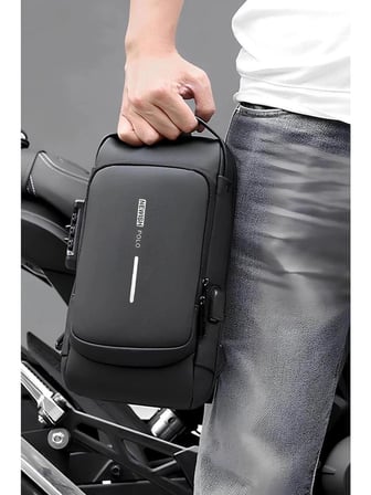 Motosiklet Bisiklet Scooter Unisex Siyah USB Kablo Yeri Çıkışlı Kilitli Suya Dayanıklı Çapraz Göğüs Omuz Çantası