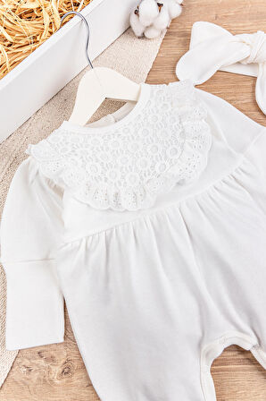 Güpürlü Bandanalı Kız Bebek Tulum