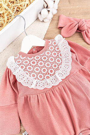 Güpürlü Bandanalı Kız Bebek Tulum