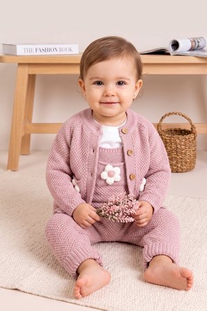 Yumuşak Dokulu Triko Hırkalı Kız Bebek Örgü Salopet Tulum Set