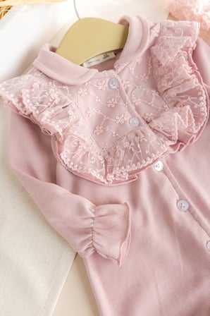 güpürlü şapkalı bebe yakalı 100% pamuk kız bebek tulum