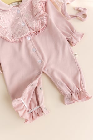 güpürlü şapkalı bebe yakalı 100% pamuk kız bebek tulum