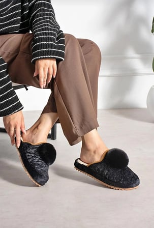 RahatAdımlar Kadın Peluş Pomponlu Ev Terliği