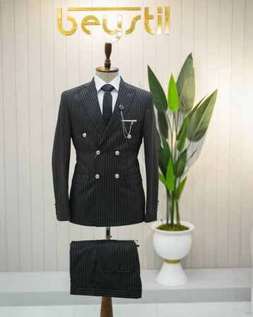 Beystil Sivri Yaka Siyah Çizgili Kruvaze Takım Elbise Bezayak036- Slim Fit