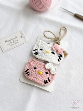 El Örgüsü Sevimli Kedi Figürlü 2'li Toka Seti (Pembe-Beyaz)