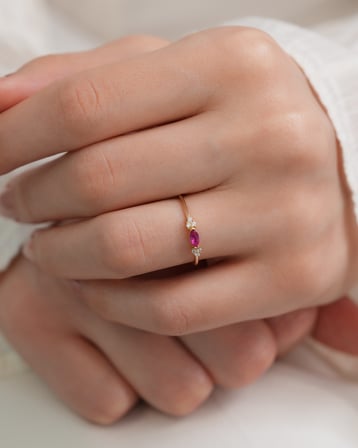Debora Jewelry 14 Ayar Altın Markiz Model Pembe Taşlı Yüzük