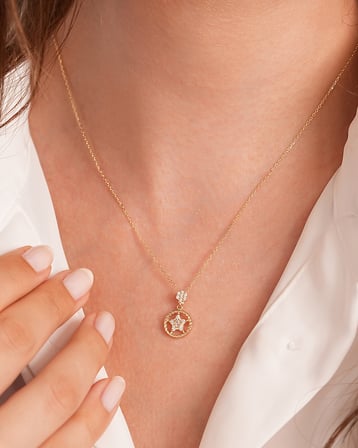Debora Jewelry 14 Ayar Altın Yıldız Halka Detay Kolye