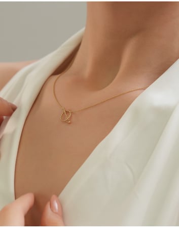 Debora Jewelry 14 Ayar Altın Burgu Detaylı Kolye