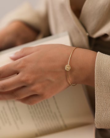 Debora Jewelry 14 Ayar Altın Fil Kabartmalı Kelepçe Bileklik
