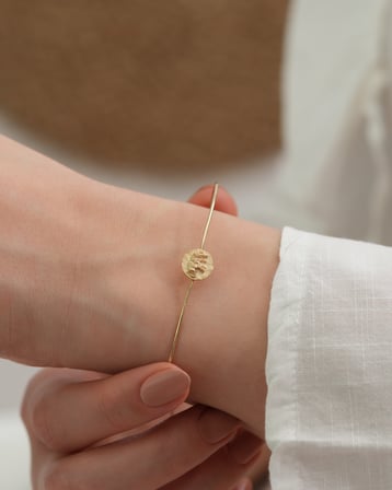 Debora Jewelry 14 Ayar Altın Fil Kabartmalı Kelepçe Bileklik