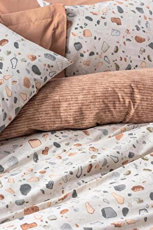 Cotton Box Minimal Çift Kişilik Nevresim Takımı Lastikli Oniks Karemel
