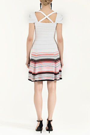 Beyaz Etegi çizgili triko elbise 28041 | 44