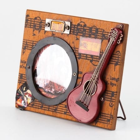 Dekoratif Metal Çerçeve Gitar Dekorlu