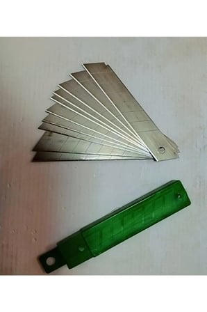 NEİKO Maket Bıçağı Falçata Yedek Ucu 0,5x18 Mm 10 Adet