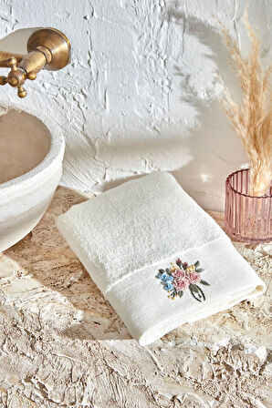 Karaca Home Comfort Touch Nakışlı %100 Pamuk Havlu Beyaz