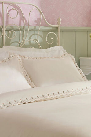 Karaca Home Helia Nakışlı %100 Pamuk Çift Kişilik Nevresim Takımı Beyaz