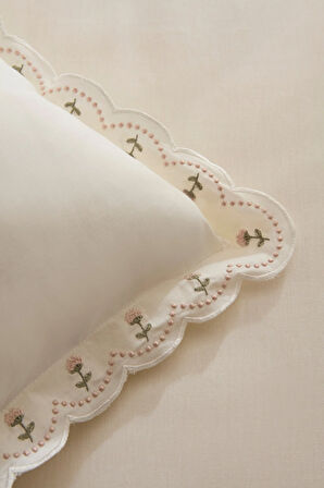 Karaca Home Helia Nakışlı %100 Pamuk Çift Kişilik Nevresim Takımı Beyaz