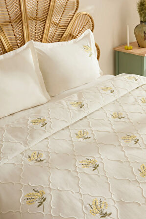 Karaca Home Shaela Çiçek Nakışlı Çift Kişilik Pike/Yatak Örtüsü Takımı Sarı