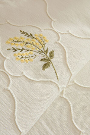 Karaca Home Shaela Çiçek Nakışlı Çift Kişilik Pike/Yatak Örtüsü Takımı Sarı