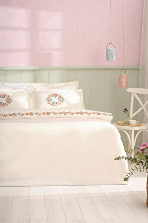 Karaca Home Merlin Nakışlı %100 Pamuk Çift Kişilik Nevresim Takımı Beyaz