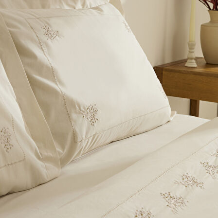 Karaca Home White Collection Rayas %100 Pamuk Nakışlı Çift Kişilik Nevresim Takımı Bej 