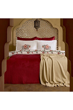 Karaca Home Lorea Çift Kişilik Nakışlı Winter Set