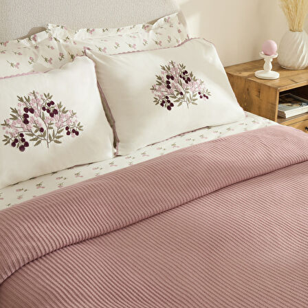 Karaca Home Rubelia Mürdüm Nakışlı Çift Kişilik Nish Set