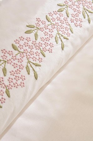 Karaca Home Rosven Nakışlı Çift Kişilik Nevresım Takımı Beyaz