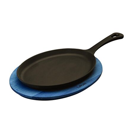Lava Döküm Oval Fajita Tavası, Saplı ve Ahşap altlıklı. Ölçü 17x23cm.