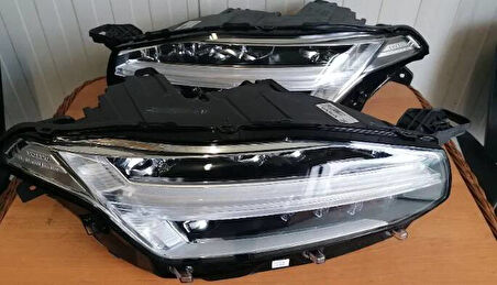 VOLVO XC 90 2019-2023 R SYD1047  FAR CAMI MARKA İLE UYUMLU