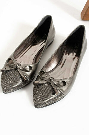 Bestello Fiyonklu Kauçuk Taban Babet 331-1453 Kadın Babet